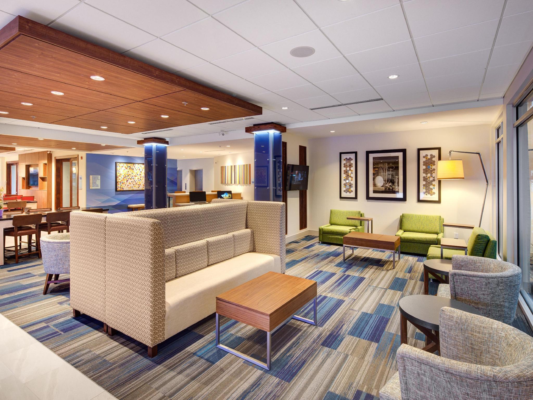 Holiday Inn Express & Suites Terrace By Ihg Ngoại thất bức ảnh