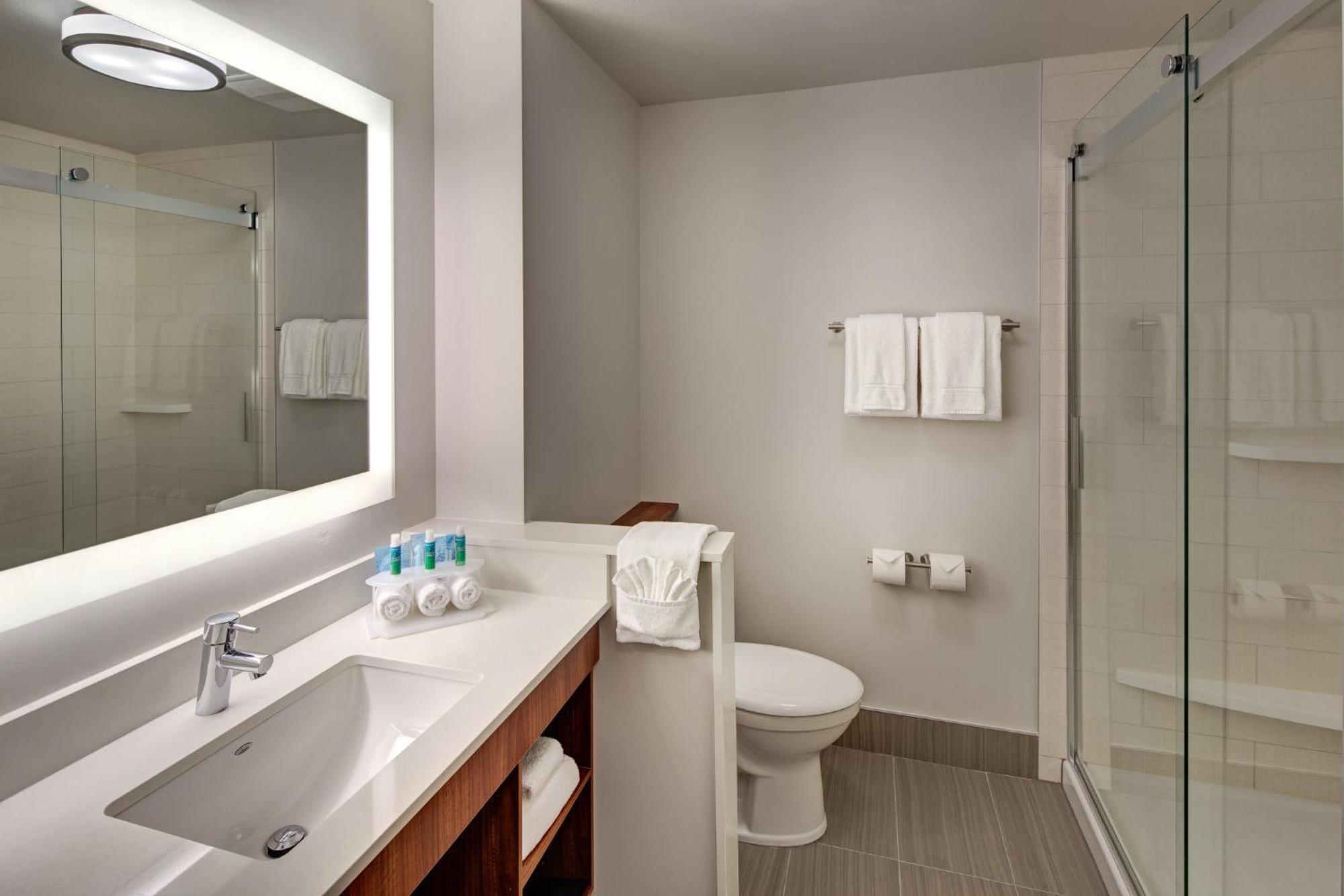 Holiday Inn Express & Suites Terrace By Ihg Ngoại thất bức ảnh