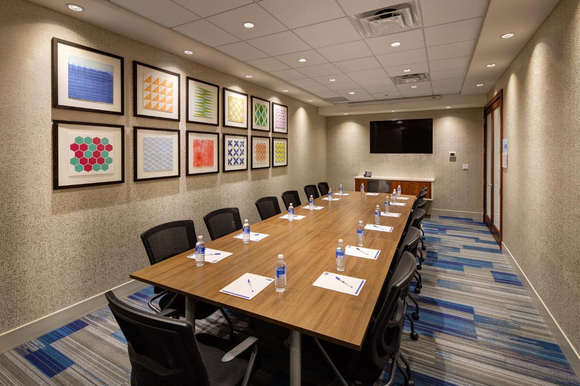 Holiday Inn Express & Suites Terrace By Ihg Ngoại thất bức ảnh
